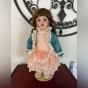 Franklin Mint Franklin Heirloom Bebe Bru Maryse Nicole Porcelain Doll Vintage